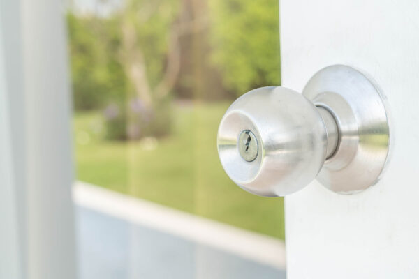 door lock installation service provider